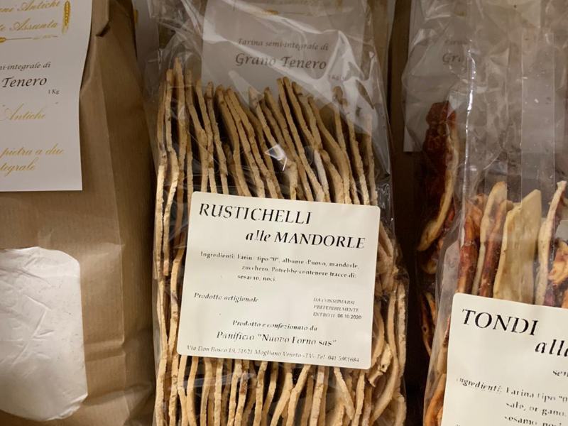 RUSTICHELLI ALLE MANDORLE