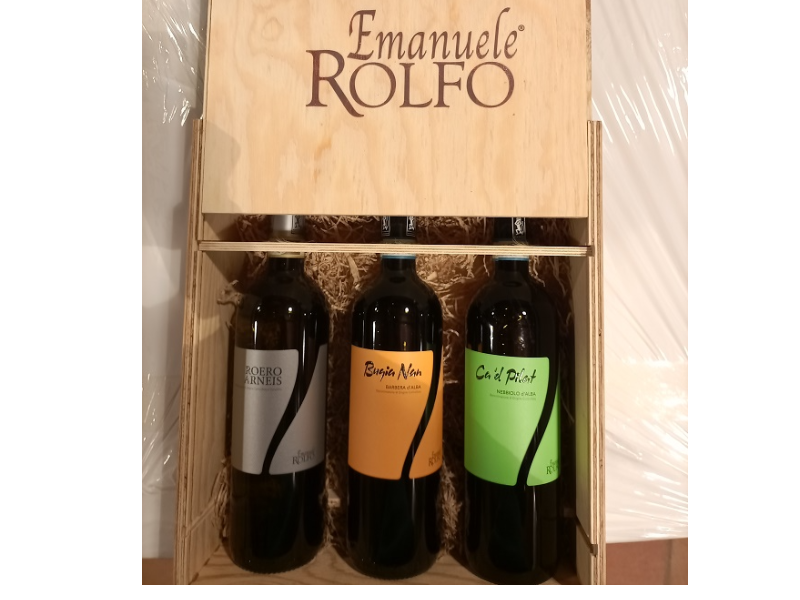 I giovani del Roero, confezione in CARTONE da 3 bottiglie: Roero Arneis, Barbera d'Alba Bugia Nan e Nebbiolo d'Alba.