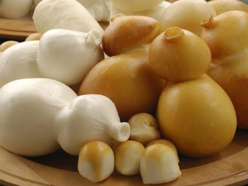 Scamorza Bianca e Affumicata