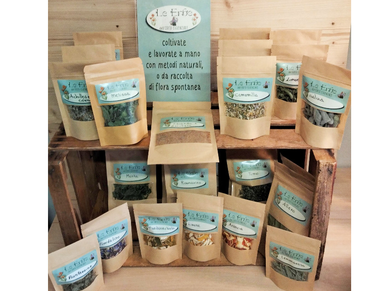Tisane, erbe aromatiche, agrumi, in busta